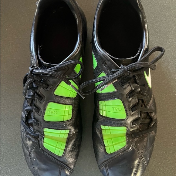 Nike Total 90 soccer cleats black & neon green - Picture 1 of 6